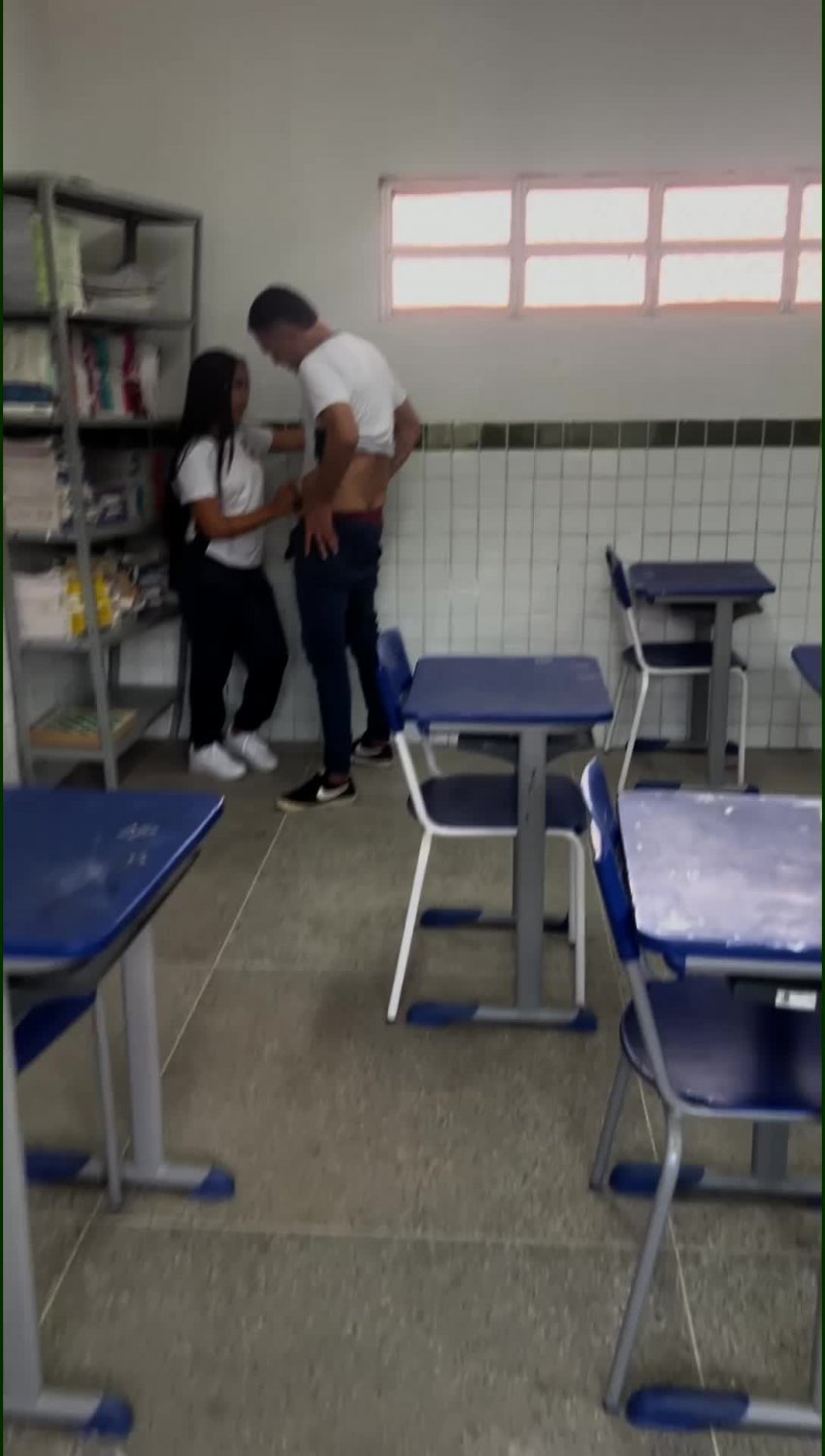 novinha do colegio d fortaleza flagada mamando o amigo na sala d aula NINFETA  CASADA ESPOSA HOTWIFE MARIDO CORNO AMADOR CUCKOLD