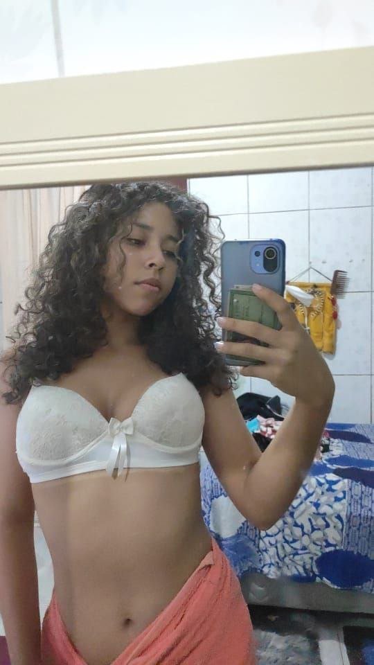 cacheada gostosa novinha amadora video vazado