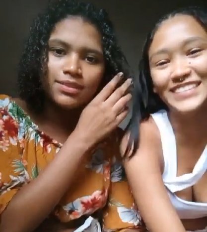 Novinha com muito tesao siririca com amiga para macho! novinha, vazou, vazada, amador, corno