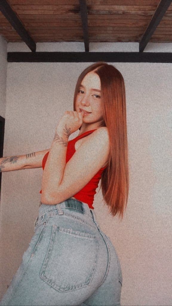 ruivinha linda e gostosa amadora vazado caiu na net