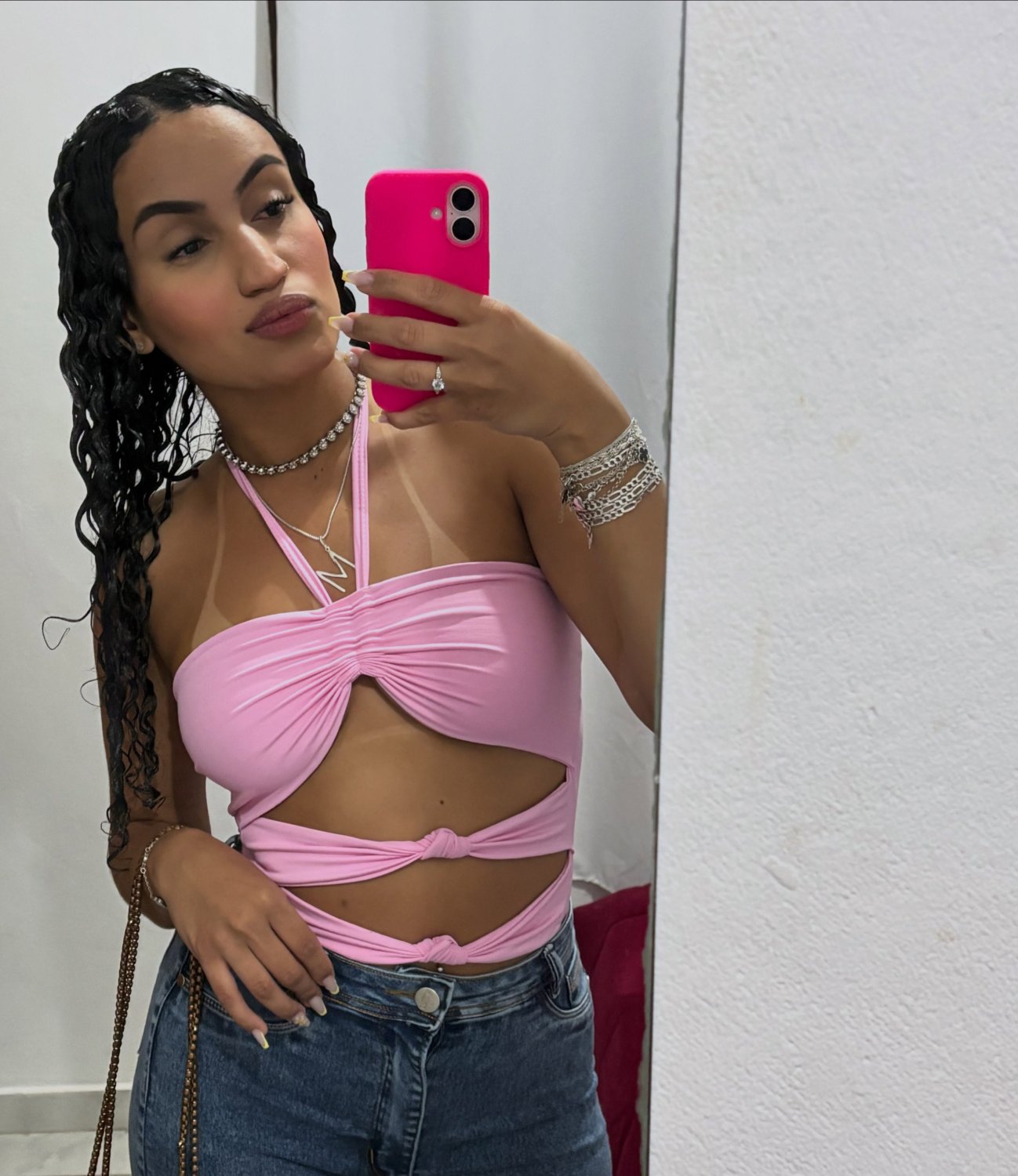 Morena Cacheada Novinha Boca De Veludo Rostinho Tesudo Pézinho Gostoso Pedindo Leite