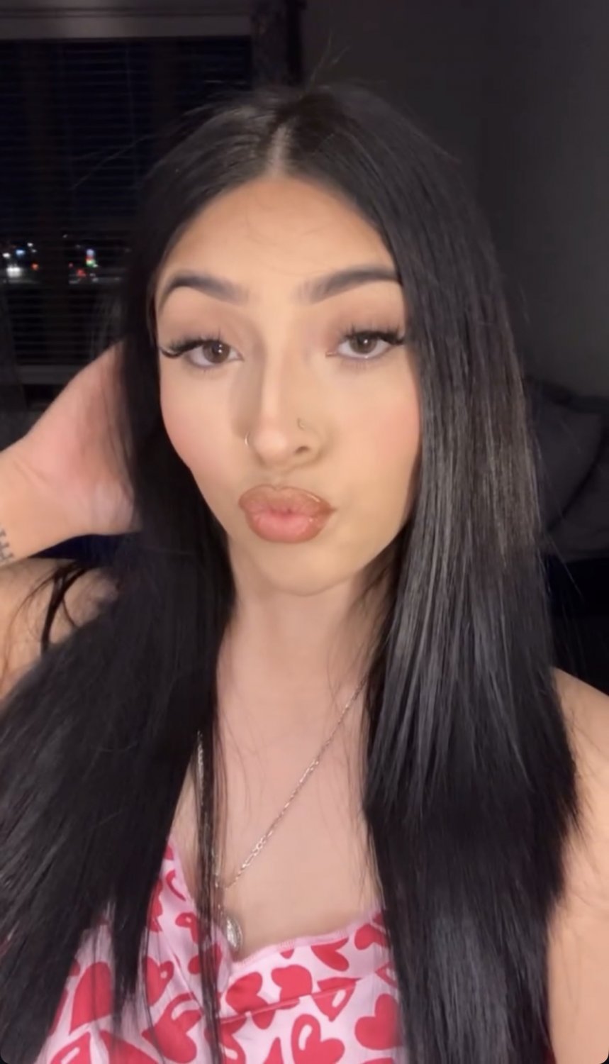 Novinha vazada putinha branquinha rabuda gravou exibindo video novo casal amador vazados brasil sexo