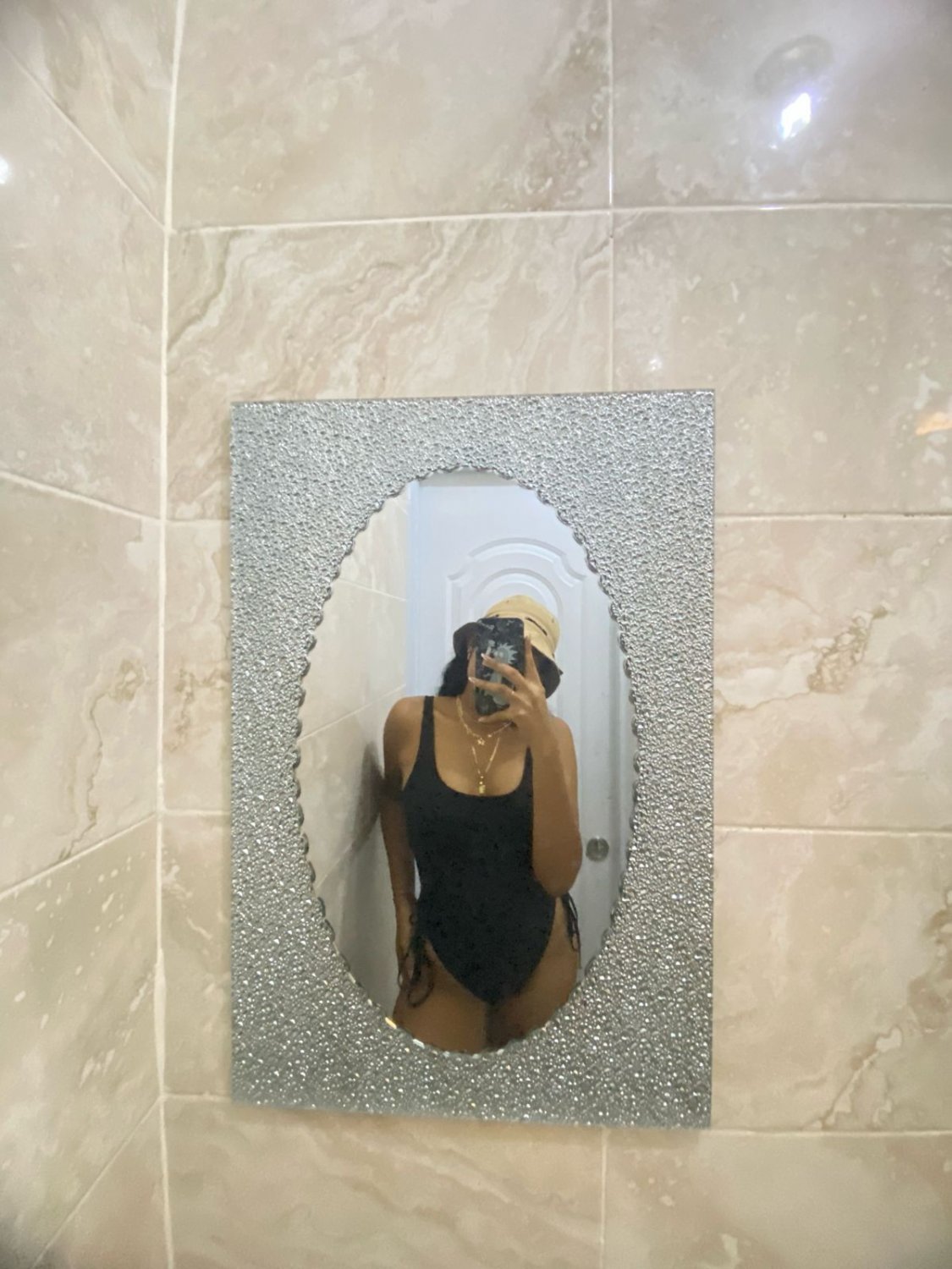 Novinha Rabuda do insta, Novinha rabuda safada foi vazada, morena novinha, vazou, vazados, vazada