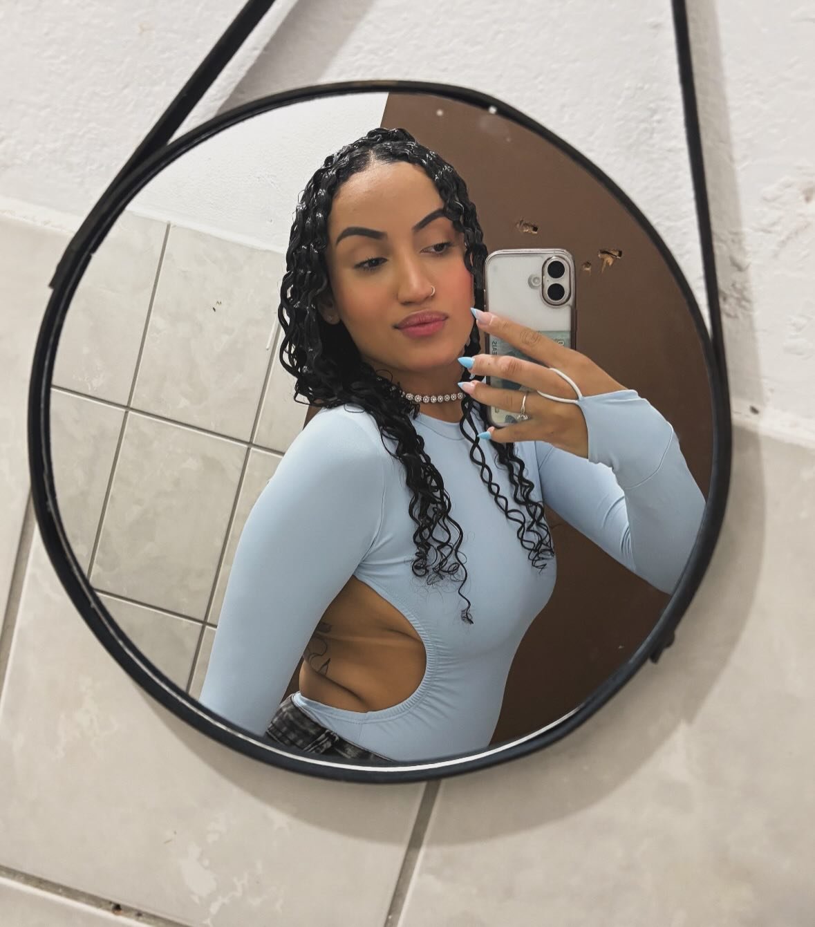Morena Cacheada Novinha Boca De Veludo Rostinho Tesudo Pézinho Gostoso Pedindo Leite
