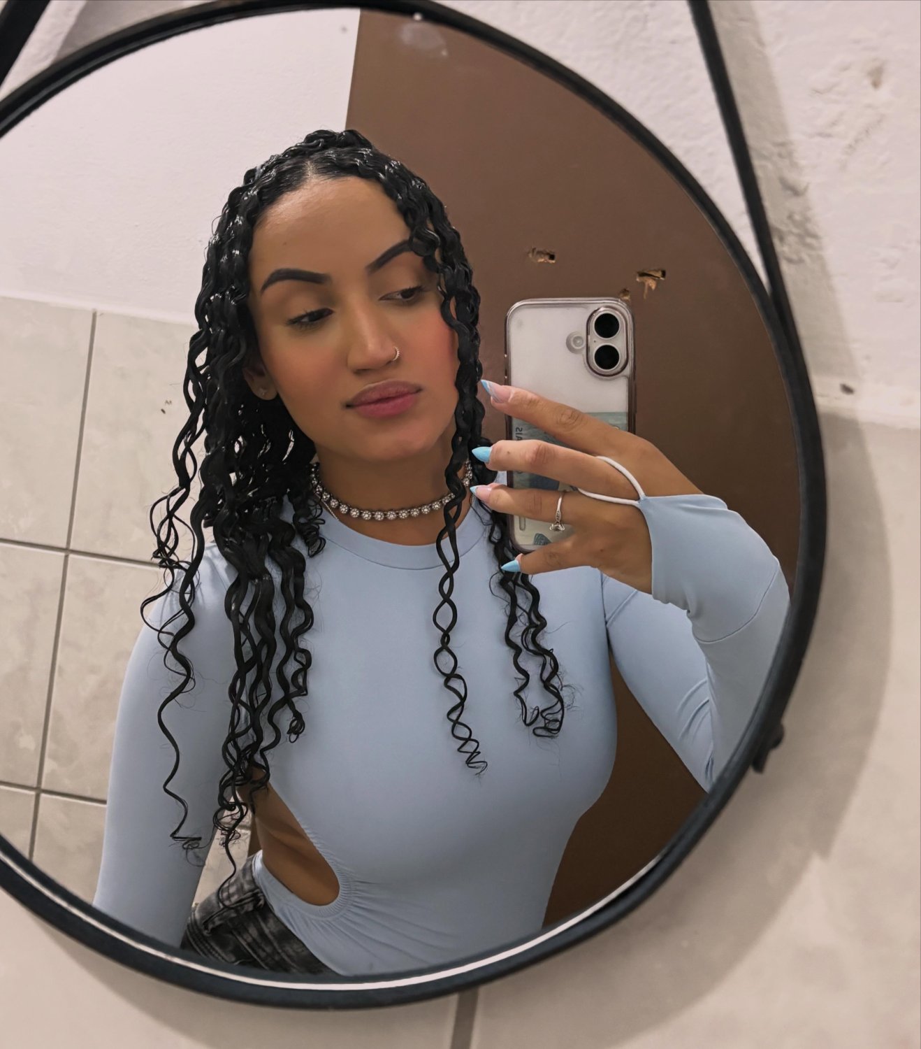 Morena Cacheada Novinha Boca De Veludo Rostinho Tesudo Pézinho Gostoso Pedindo Leite